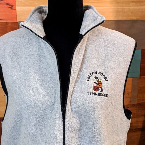 💜5/$25 LARGE pigeon forge gray zip up vest - Picture 1 of 5